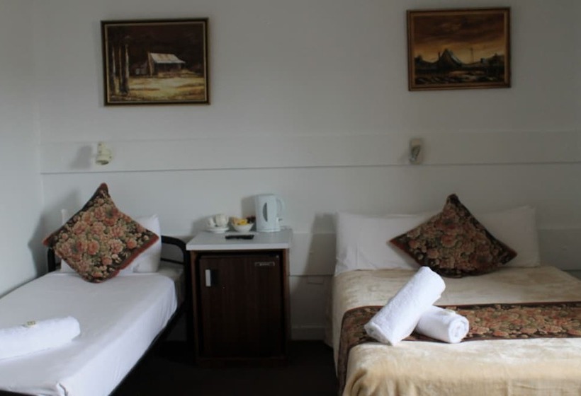 스탠다드 룸, The Commercial Hotel Nambour