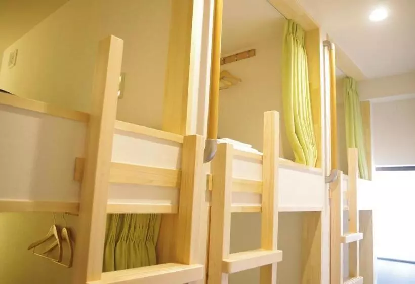 スーペリアーシェアルームのワンベッド, K S House Mtfuji  ケイズハウスmt富士  Travelers Hostel  Lake Kawaguchiko