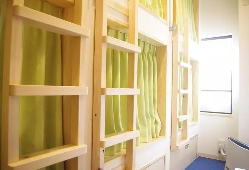 スーペリアーシェアルームのワンベッド, K S House Mtfuji  ケイズハウスmt富士  Travelers Hostel  Lake Kawaguchiko