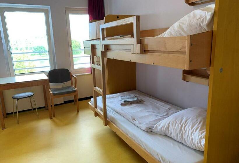 חדר קלאסי לארבעה, Jugendherberge Frankfurt Haus Der Jugend