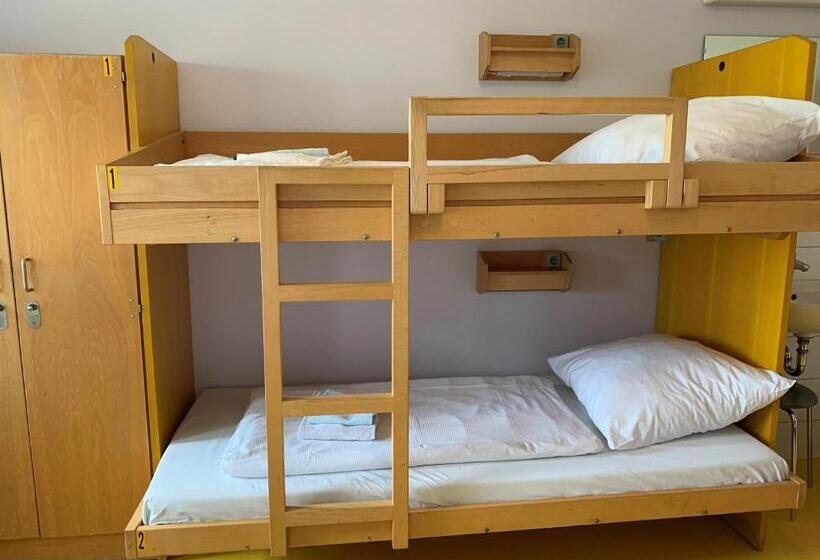 חדר סטנדרט לארבעה, Jugendherberge Frankfurt Haus Der Jugend