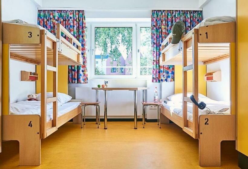 Семейный Номер, Jugendherberge Frankfurt   Haus Der Jugend