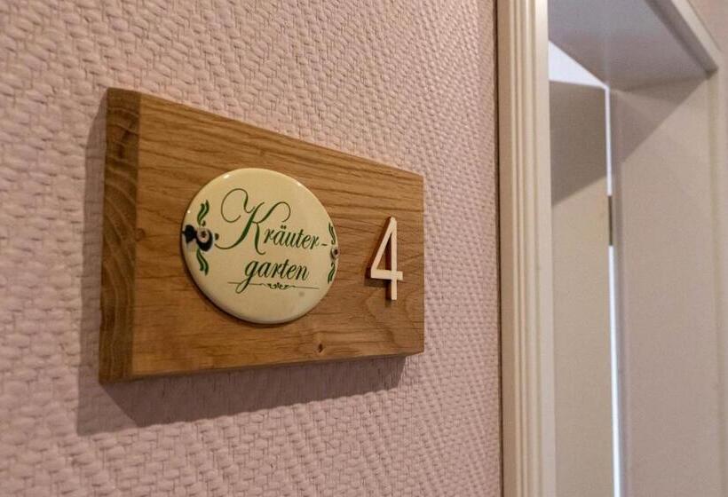 Номер Deluxe с Балконом, Kräuterhotel Villa Vontenie