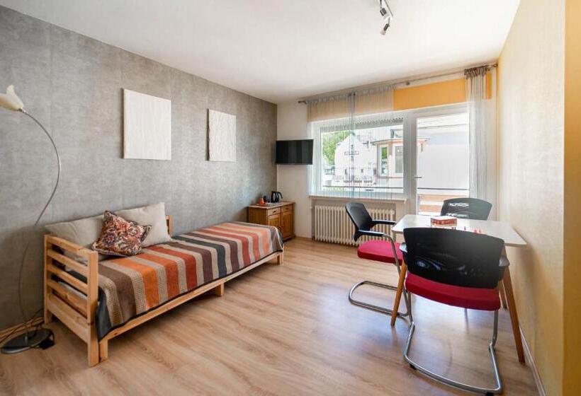 Трехместный Номер Стандарт с Балконом, Kräuterhotel Villa Vontenie