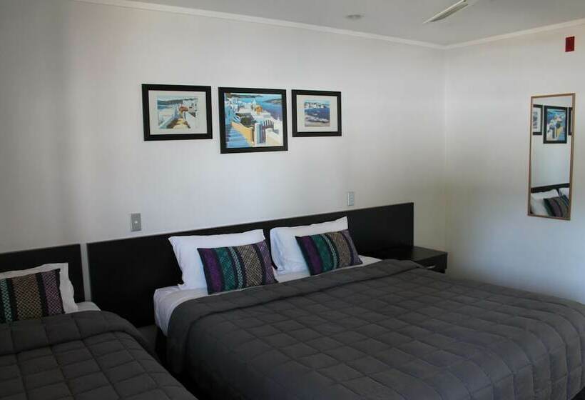 스탠다드 스튜디오, Aquarius Motor Inn