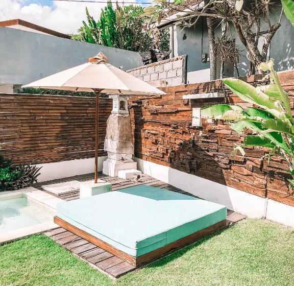 Escritório Deluxe, The Apartments Canggu