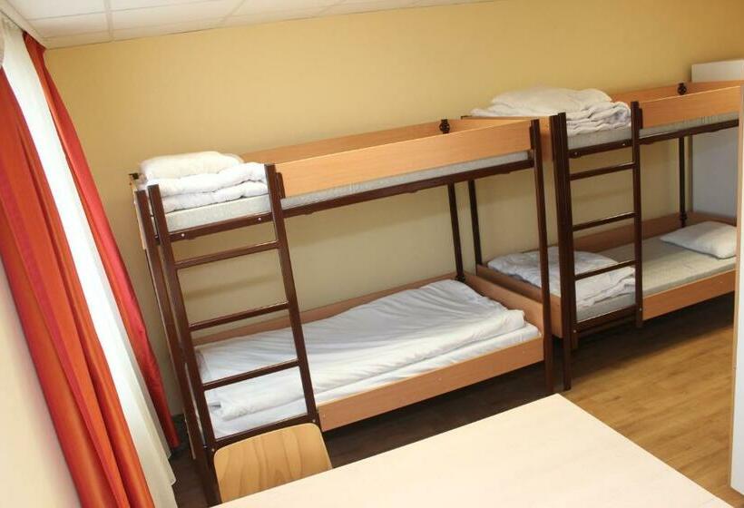 Bed in Shared Room with Shared Bathroom, Famulus Kollégium