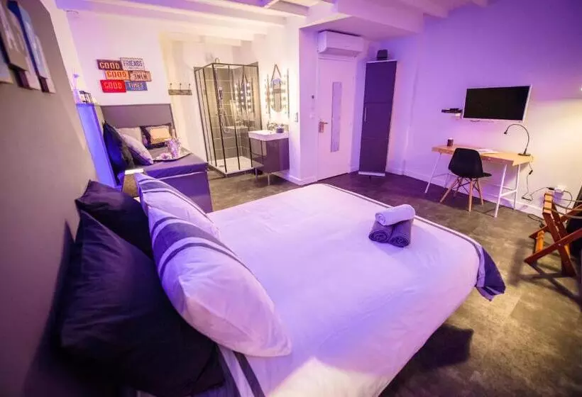 デラックスルーム, La Maison Gustave