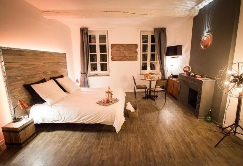 جناح جونيور مطل على الحديقة, La Maison Gustave