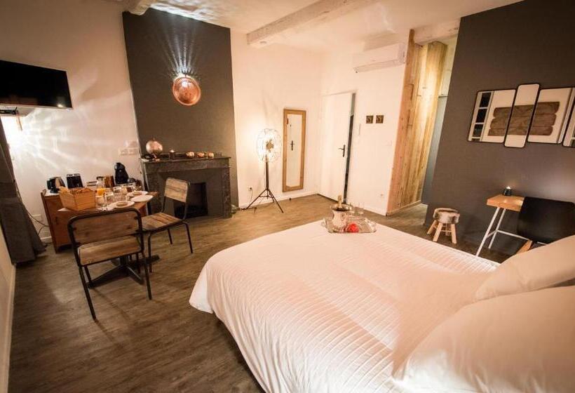 جناح جونيور مطل على الحديقة, La Maison Gustave