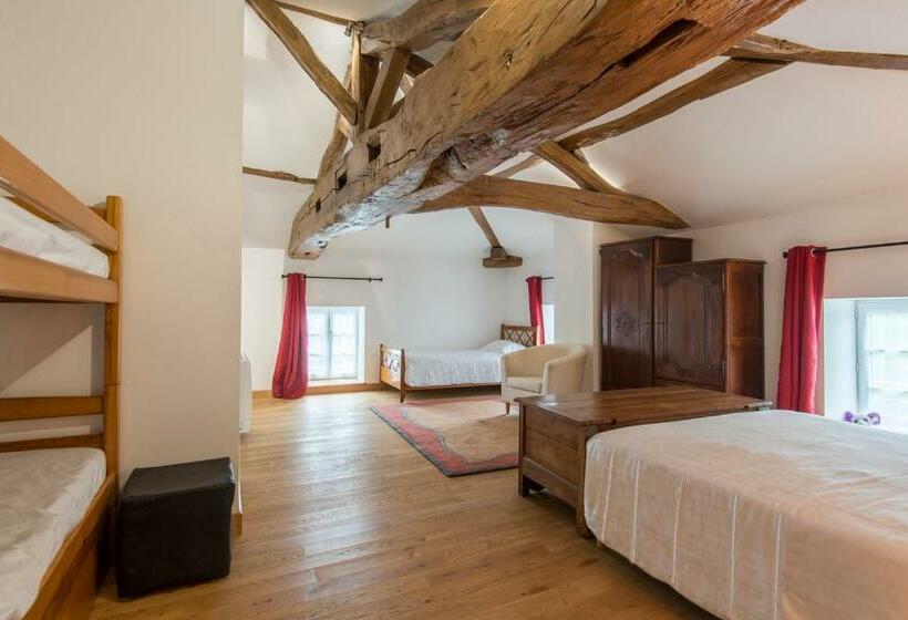 חדר משפחתי, Le Logis D Aze