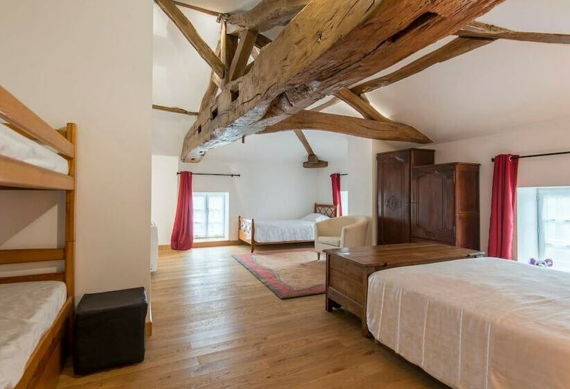 חדר משפחתי, Le Logis D Aze