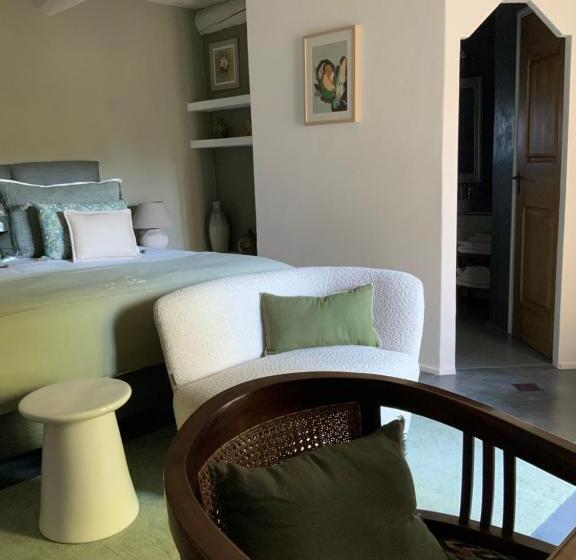 חדר סטנדרט עם מיטת קינג, Le Mas Les Eydins