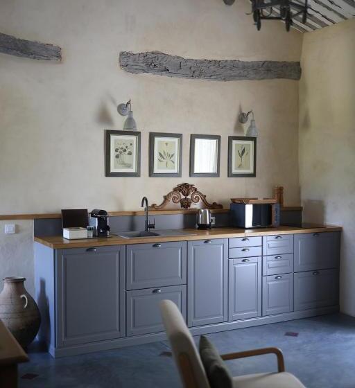 סוויטה עם מרפסת, Le Mas Les Eydins