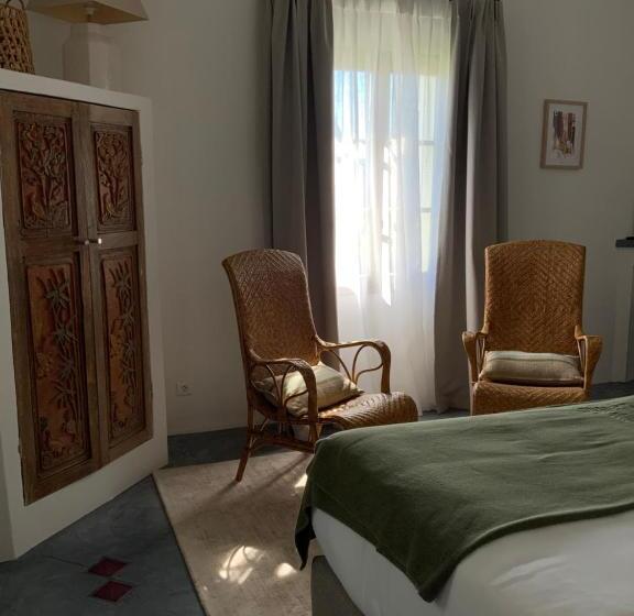 סוויטה עם מרפסת, Le Mas Les Eydins