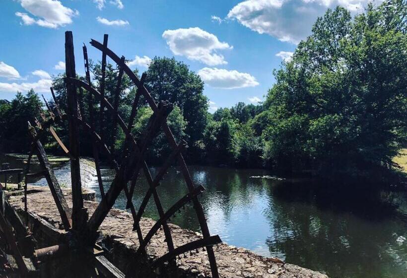 اتاق استاندارد چهارنفره با چشم‌انداز باغ, Moulin Pont Vieux Chambres D Hôtes