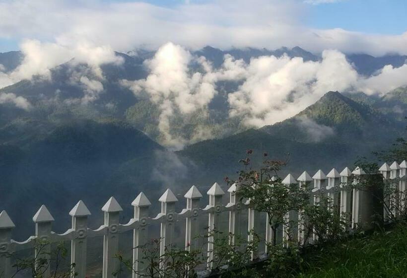 اتاق لوکس, Catcat Garden House