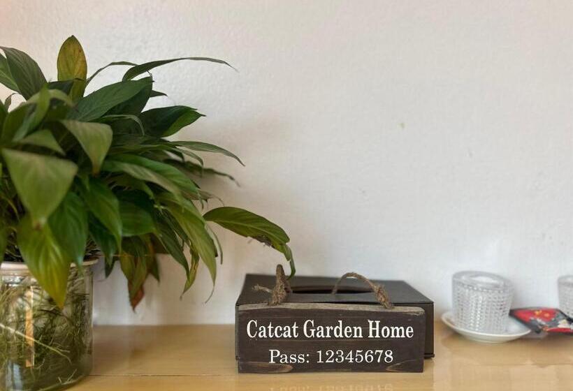 ویلای استاندارد با چشم‌انداز باغ, Catcat Garden House