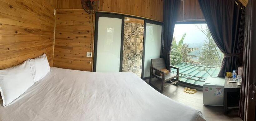 ویلای استاندارد با چشم‌انداز باغ, Catcat Garden House