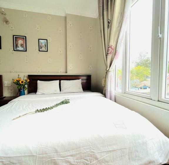 Quarto standard, Dang Uyen 1