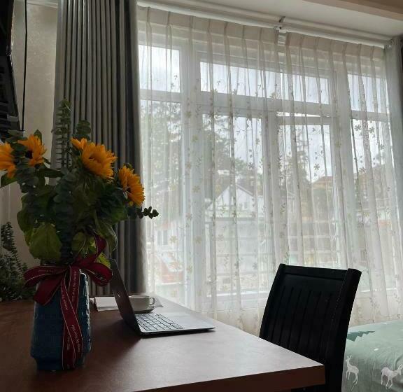 Quarto standard, Dang Uyen 1