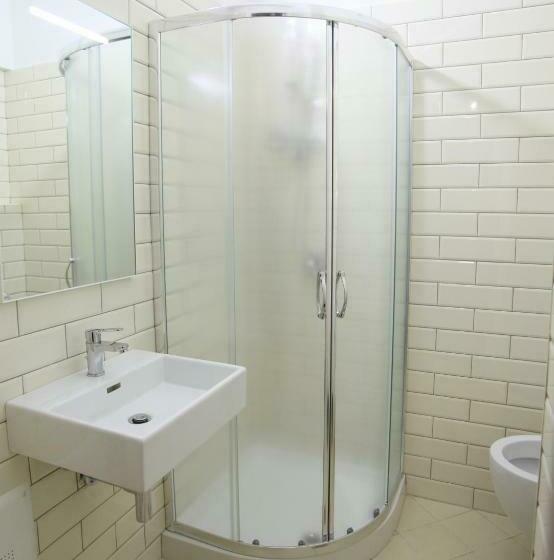 חדר אקונומי יחיד, Fjortes