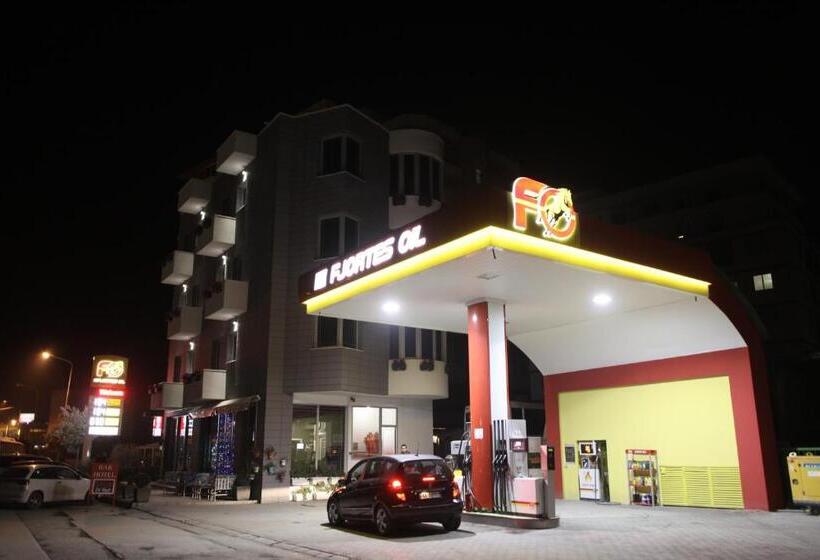 חדר דלוקס לשלושה, Fjortes