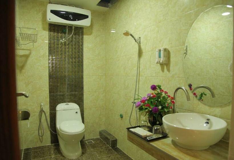 اتاق استاندارد سه نفره, Khách Sạn Hoàng Gia Lào Cai   Hoang Gia