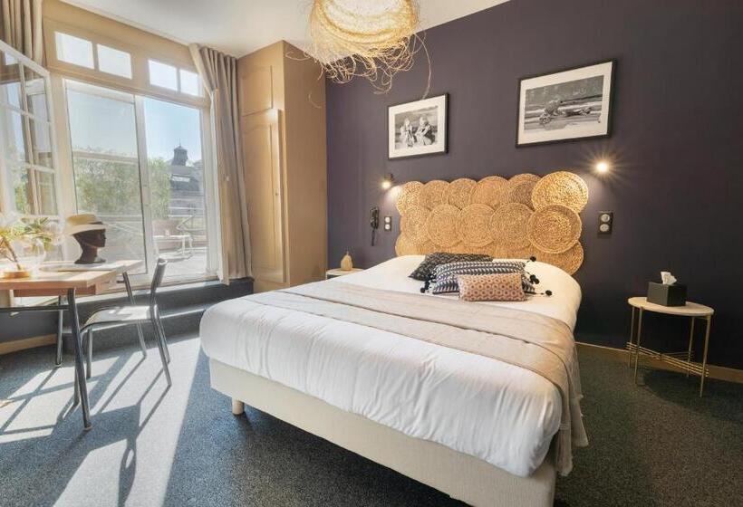 Номер Стандарт с Террасой, Saintjulien