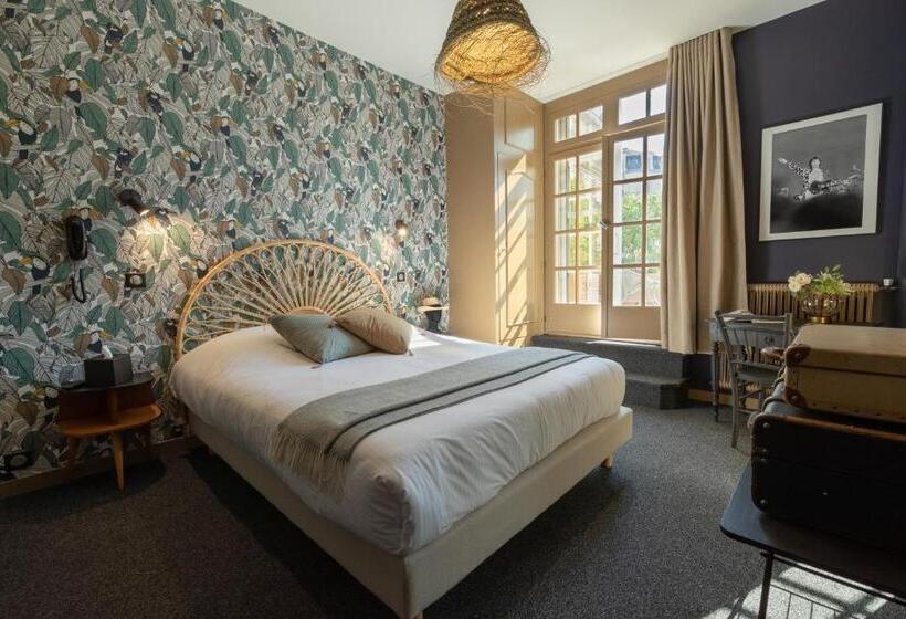 Номер Стандарт с Террасой, Saintjulien