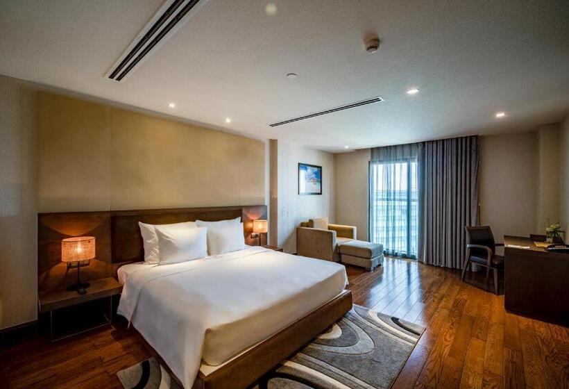 اتاق لوکس خانوادگی, The Malibu