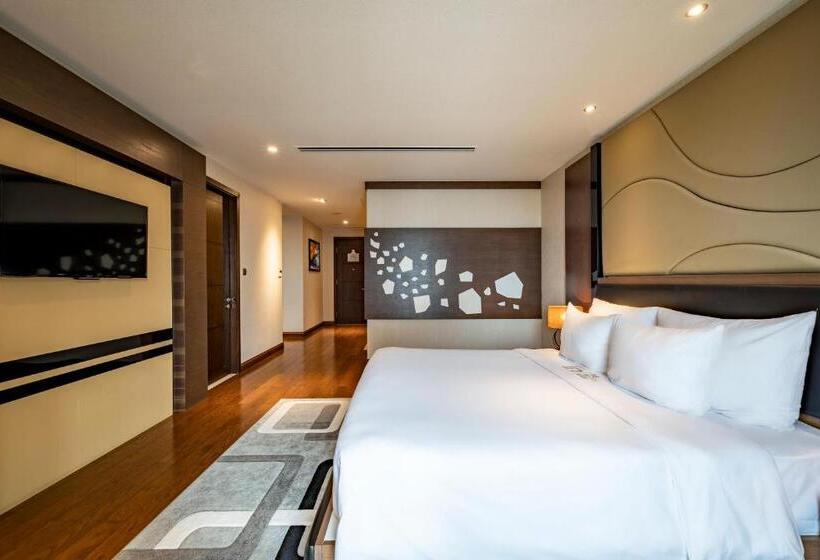 سوییت, The Malibu