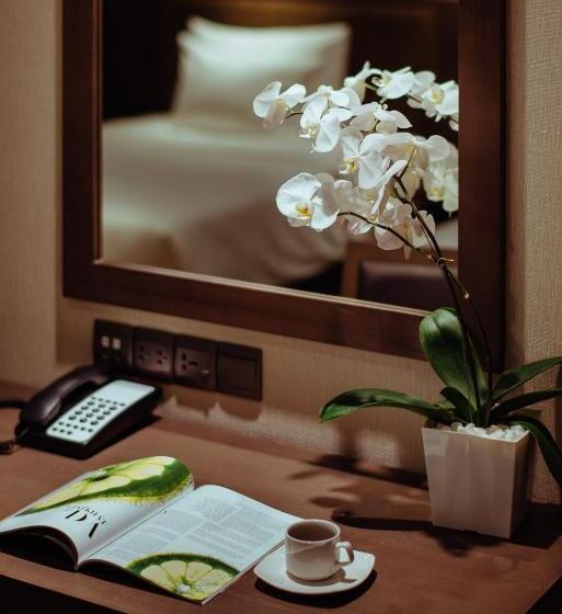 اتاق خانوادگی, The Malibu