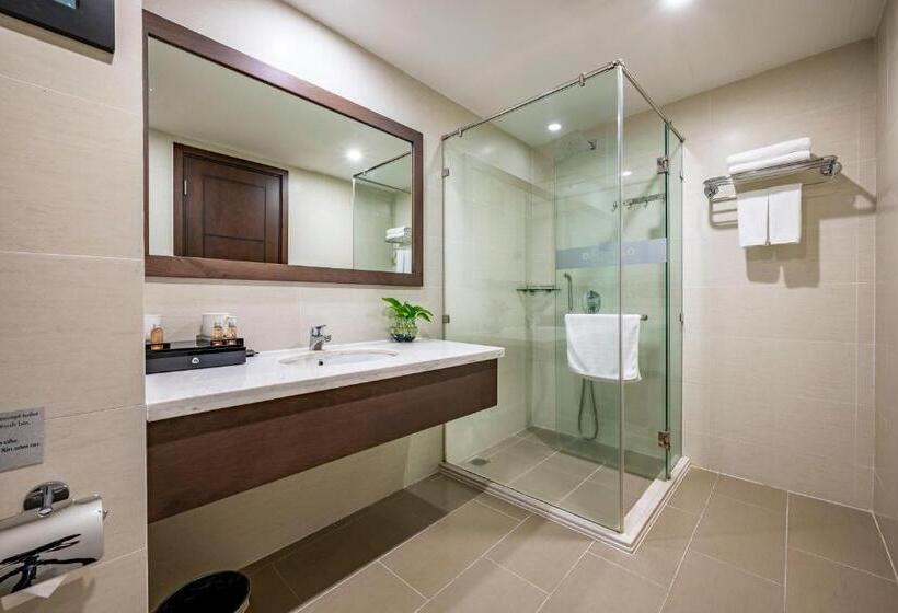 اتاق لوکس, The Malibu