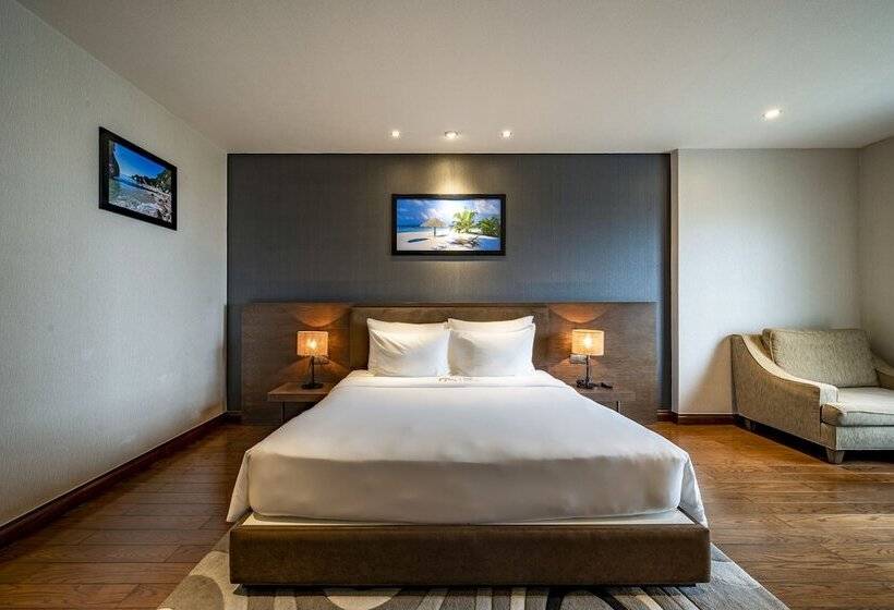 اتاق لوکس, The Malibu