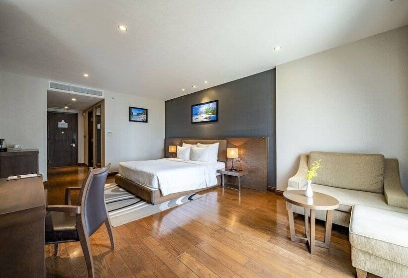 اتاق لوکس, The Malibu