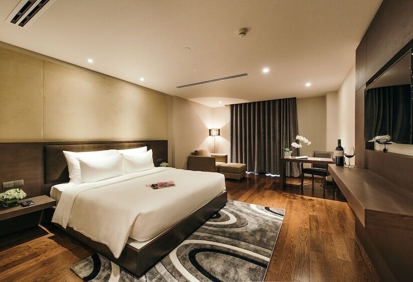 اتاق خانوادگی, The Malibu