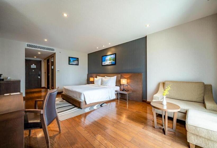 اتاق لوکس, The Malibu