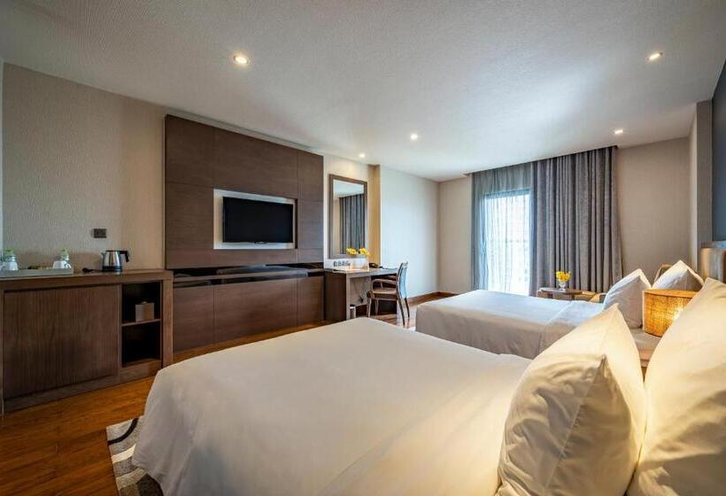 اتاق لوکس, The Malibu