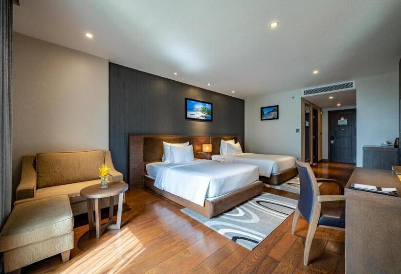 اتاق لوکس, The Malibu