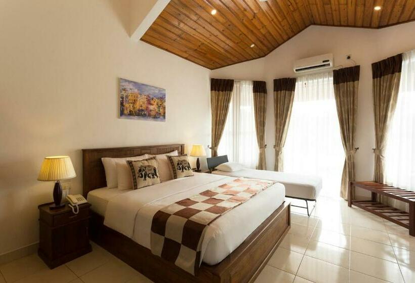 Balkonlu Üç Kişilik Standart Oda, Orchid Villa Kandy