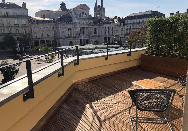 Номер Стандарт, Saintjulien