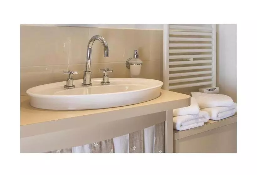 Talo 1 Makuuhuone, La Sauternaise, Luxury Boutique B&b
