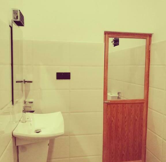 デラックスルーム, Deutsch Lanka Hotel & Restaurant