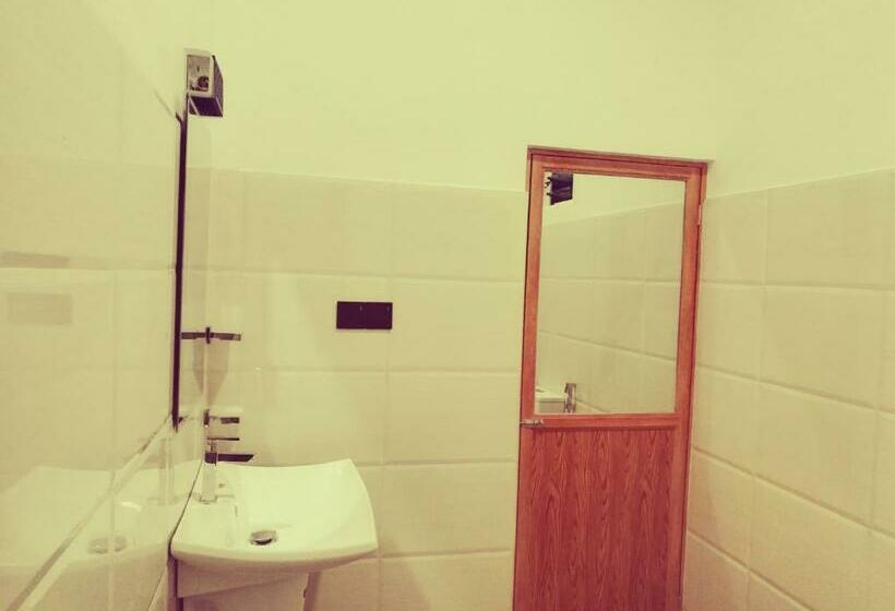 デラックスルーム, Deutsch Lanka Hotel & Restaurant