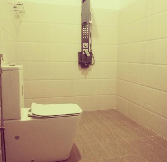 デラックストリプルルーム, Deutsch Lanka Hotel & Restaurant