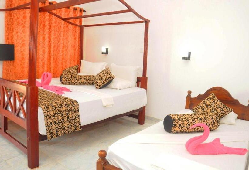 デラックストリプルルーム, Deutsch Lanka Hotel & Restaurant