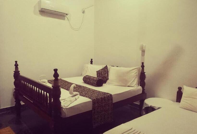 デラックストリプルルーム, Deutsch Lanka Hotel & Restaurant