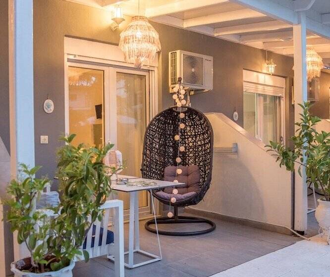 סוויטת ג'וניור נוף לגינה, Aqua Mare