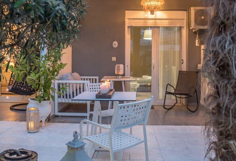 סוויטת ג'וניור נוף לגינה, Aqua Mare